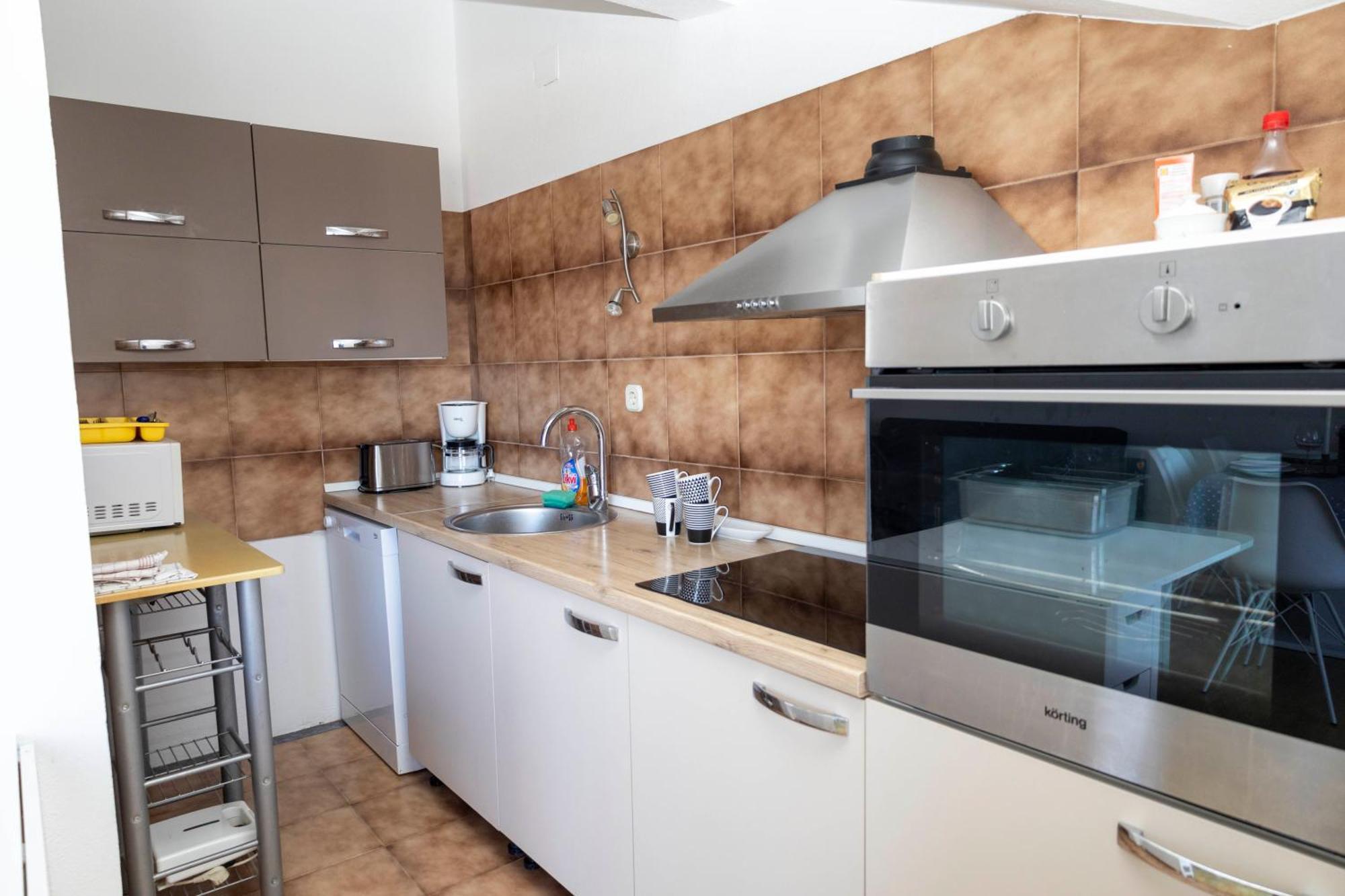 Apartments Jaksic - Zile Supetar Ngoại thất bức ảnh